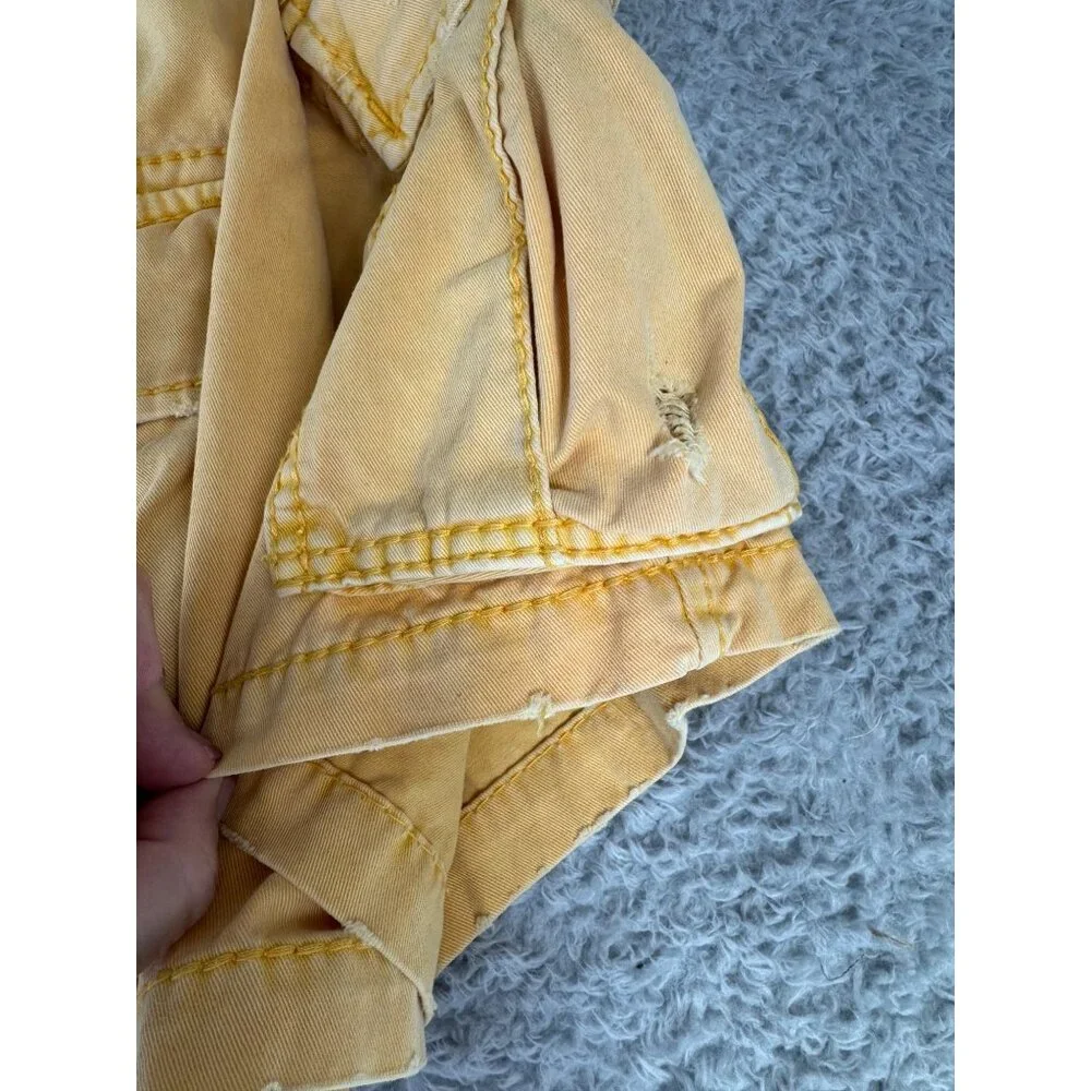 True Religion Mens Yellow Cargo Comfort Shorts Size 28 With Drawstring & Pockets - Picture 8 of 10